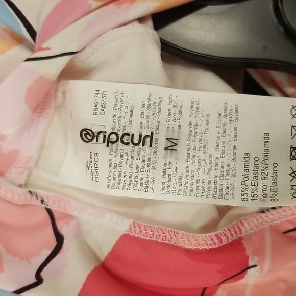 💕RIP CURL💕 Blossom Good Long Sleeve One Piece Swimsuit Floral Print Medium NWT - Picture 14 of 14